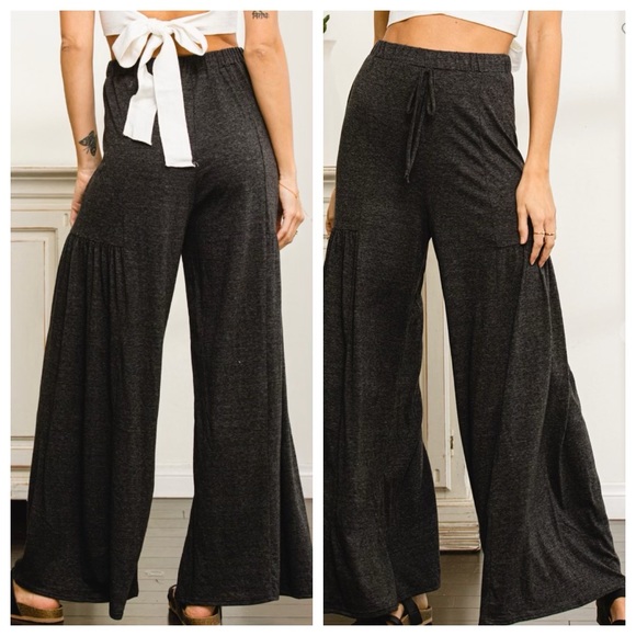 Boho Chic Wide Leg Dark Grey Shirring Detail Pants Size Large - Picture 3 of 3